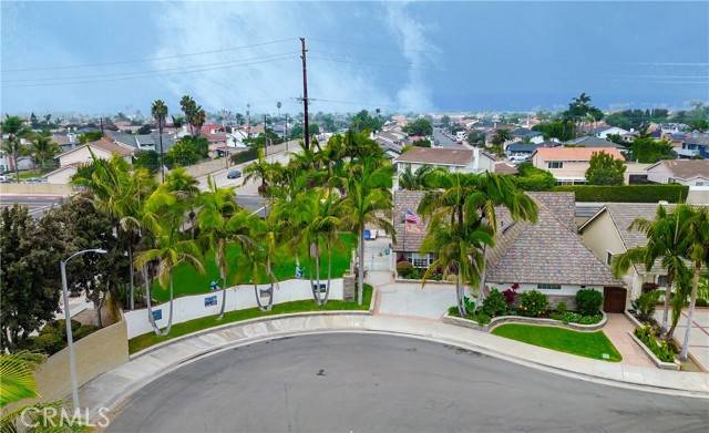 Huntington Beach, CA 92646,9511 Port Clyde DR