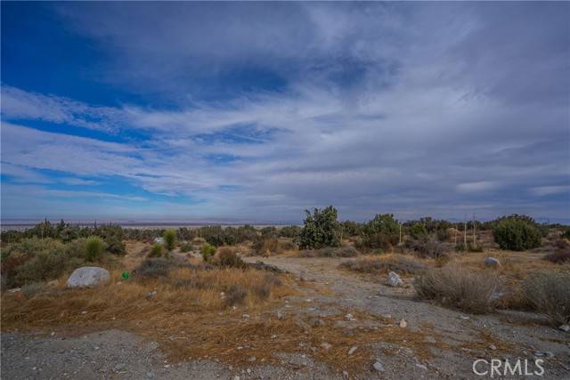 Pinon Hills, CA 92372,0 PINON HLS