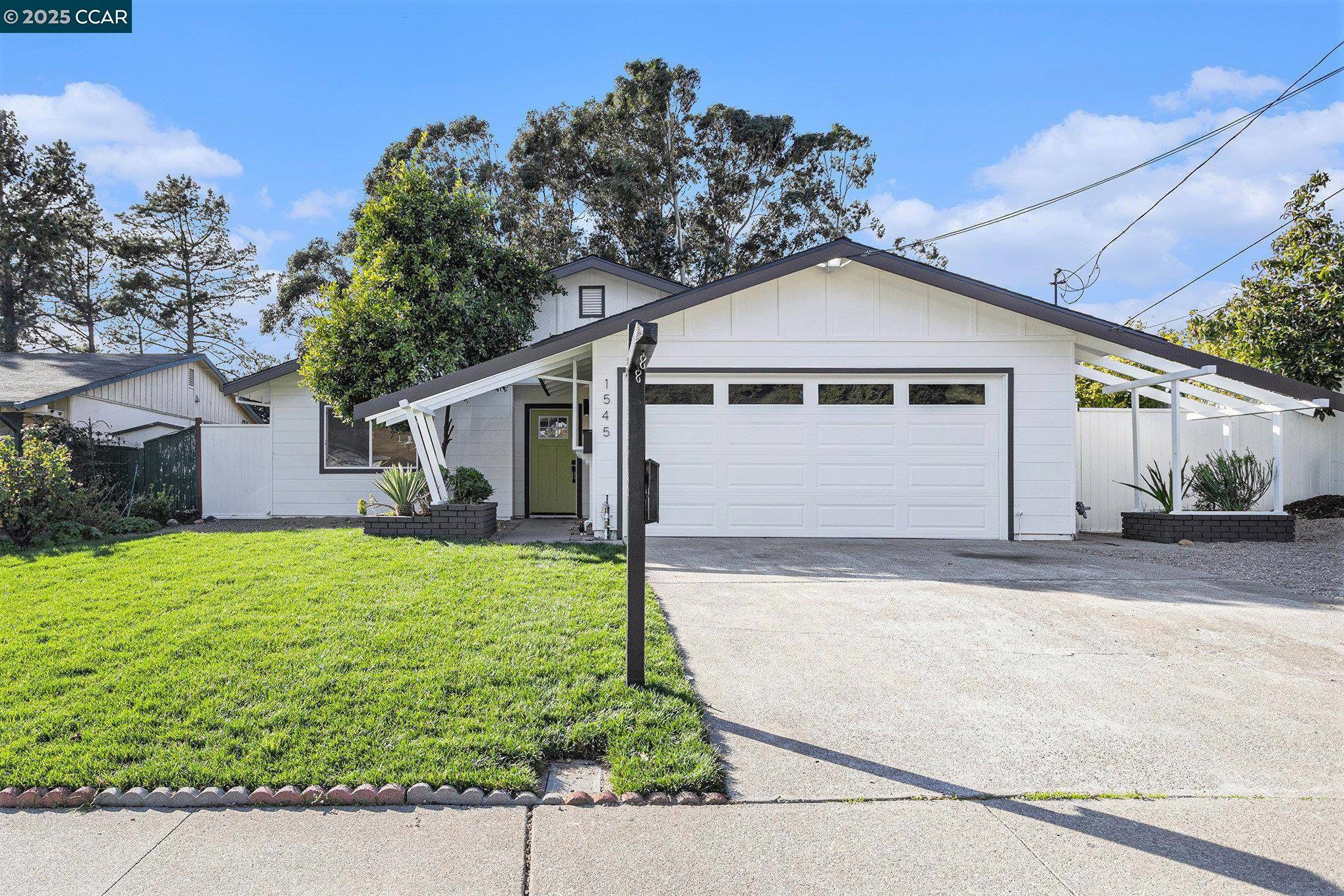 Pinole, CA 94564,1545 Mann Dr