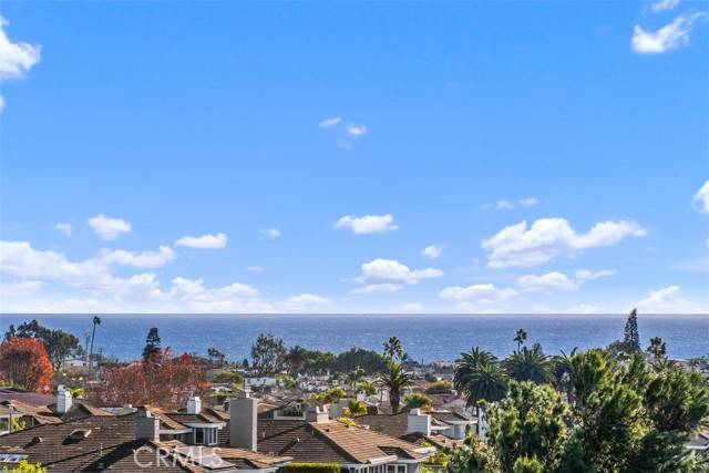 Corona Del Mar, CA 92625,3007 Harbor View DR