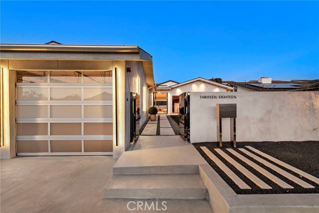 Corona Del Mar, CA 92625,1318 Outrigger DR