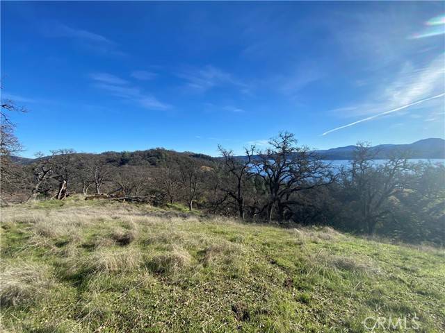 Clearlake, CA 95422,10697 Crestview DR