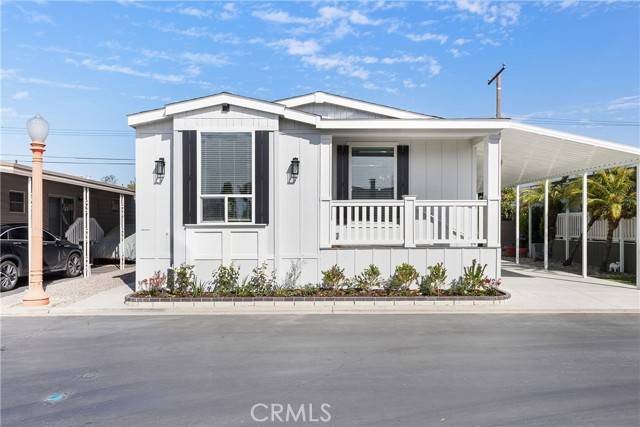 Stanton, CA 90680,7271 Katella Ave. AVE 21