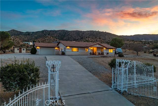 Pinon Hills, CA 92372,475 Maria RD