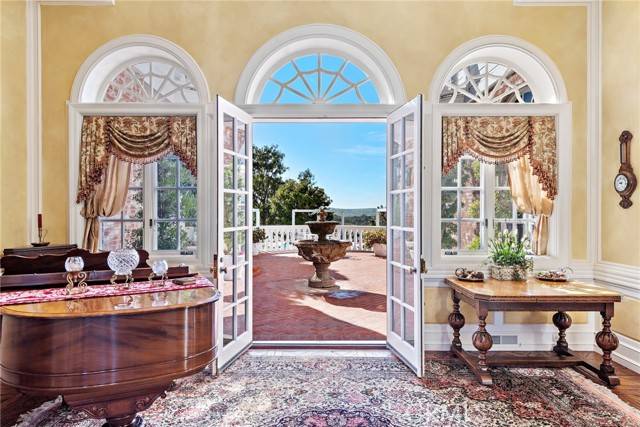 Laguna Hills, CA 92653,26195 Oroville PL