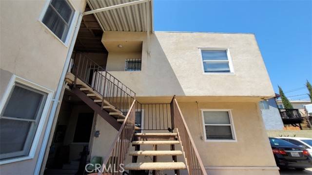 Los Angeles, CA 90027,1638 N Alexandria AVE
