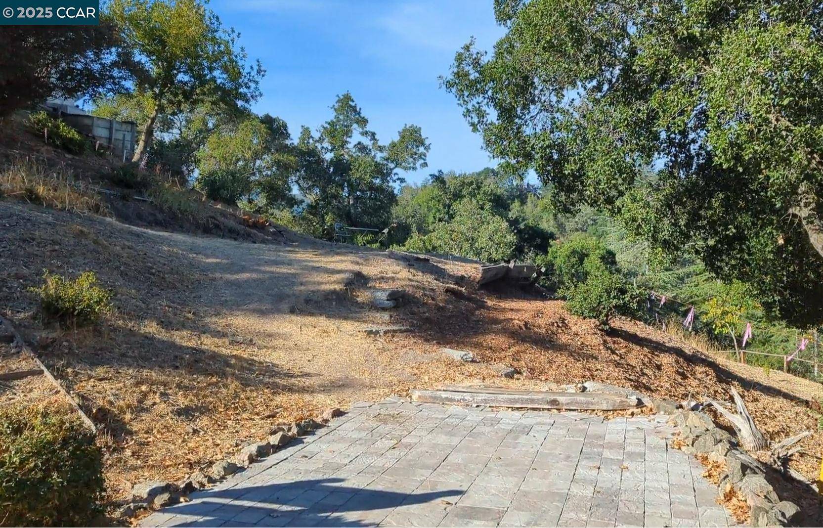 Orinda, CA 94563,13 St James Ct