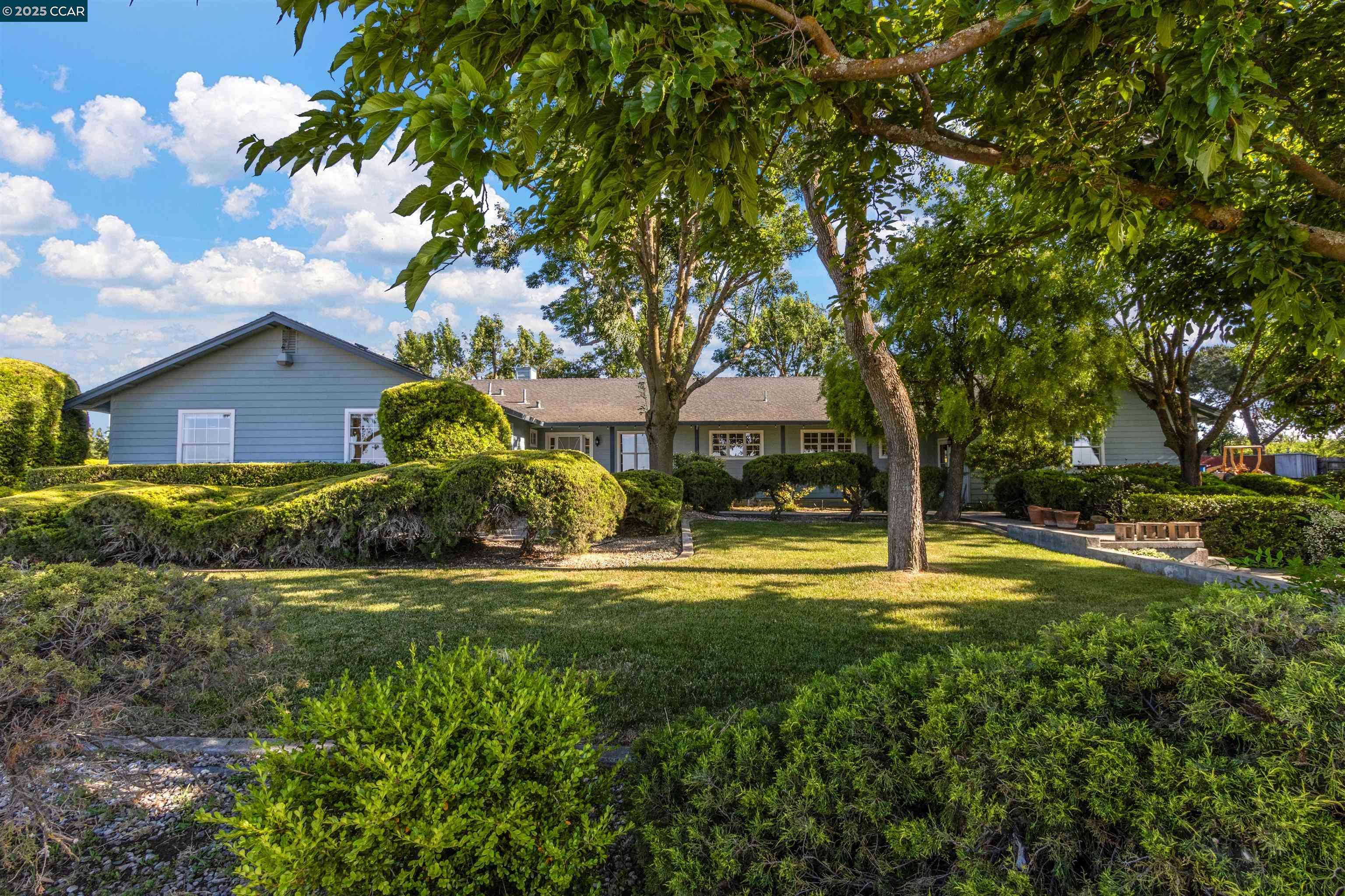 Vacaville, CA 95687,5435 Box R Ranch Rd