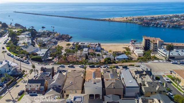 Corona Del Mar, CA 92625,2614 Ocean BLD