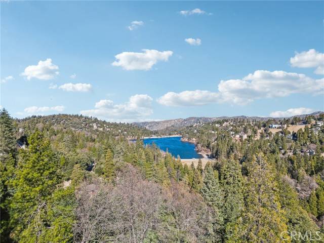 Crestline, CA 92325,24654 Lake Gregory DR