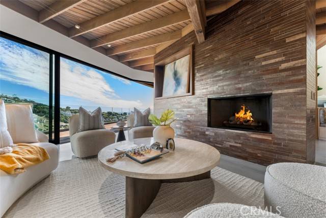 Laguna Beach, CA 92651,1074 Flamingo RD