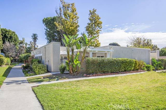 Laguna Woods, CA 92637,2308 Via Puerta A