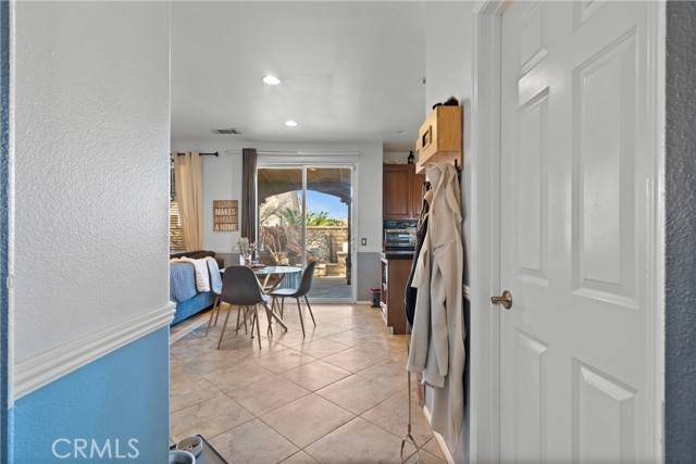 Canyon Country, CA 91387,27323 English Oak CT