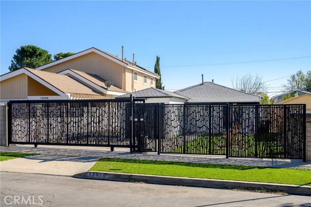 Sylmar, CA 91342,13470 Herron ST