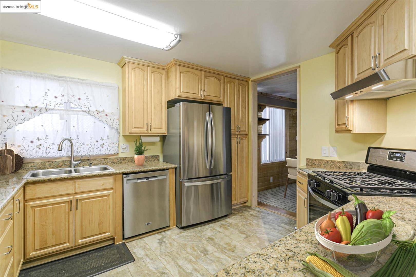 Morgan Hill, CA 95037,275 Burnett AVE 105