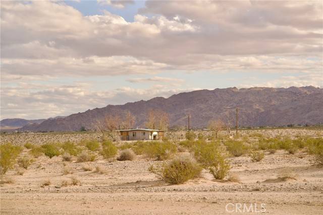 Twentynine Palms, CA 92277,71776 Cove View RD