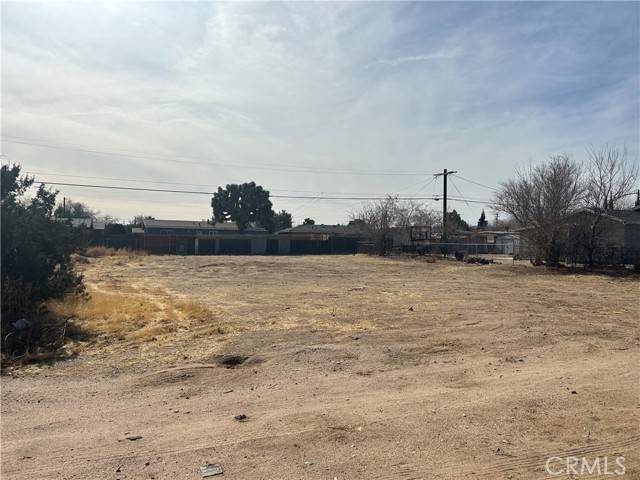 Hesperia, CA 92345,0 Live Oak