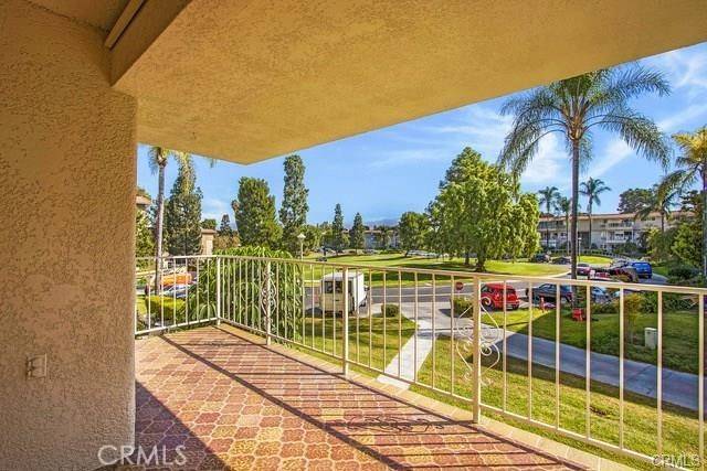 Laguna Woods, CA 92637,2386 Via Mariposa 1C