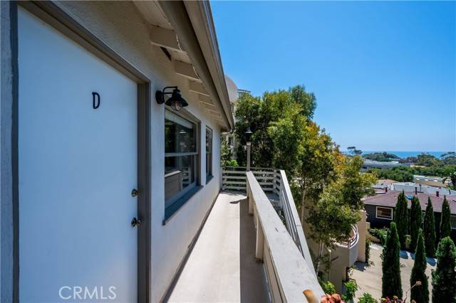 Laguna Beach, CA 92651,350 Y PL D