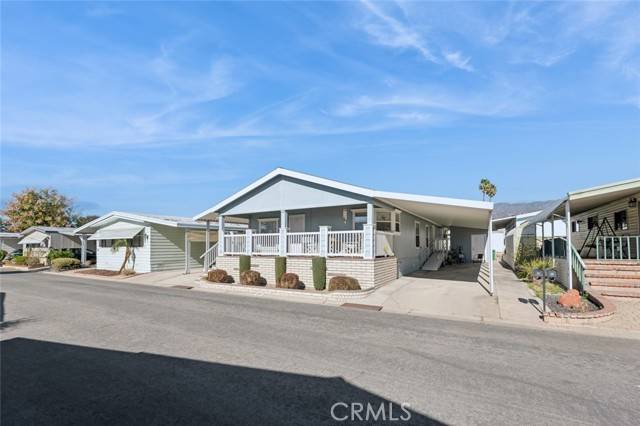 La Verne, CA 91750,3945 Bradford ST 27