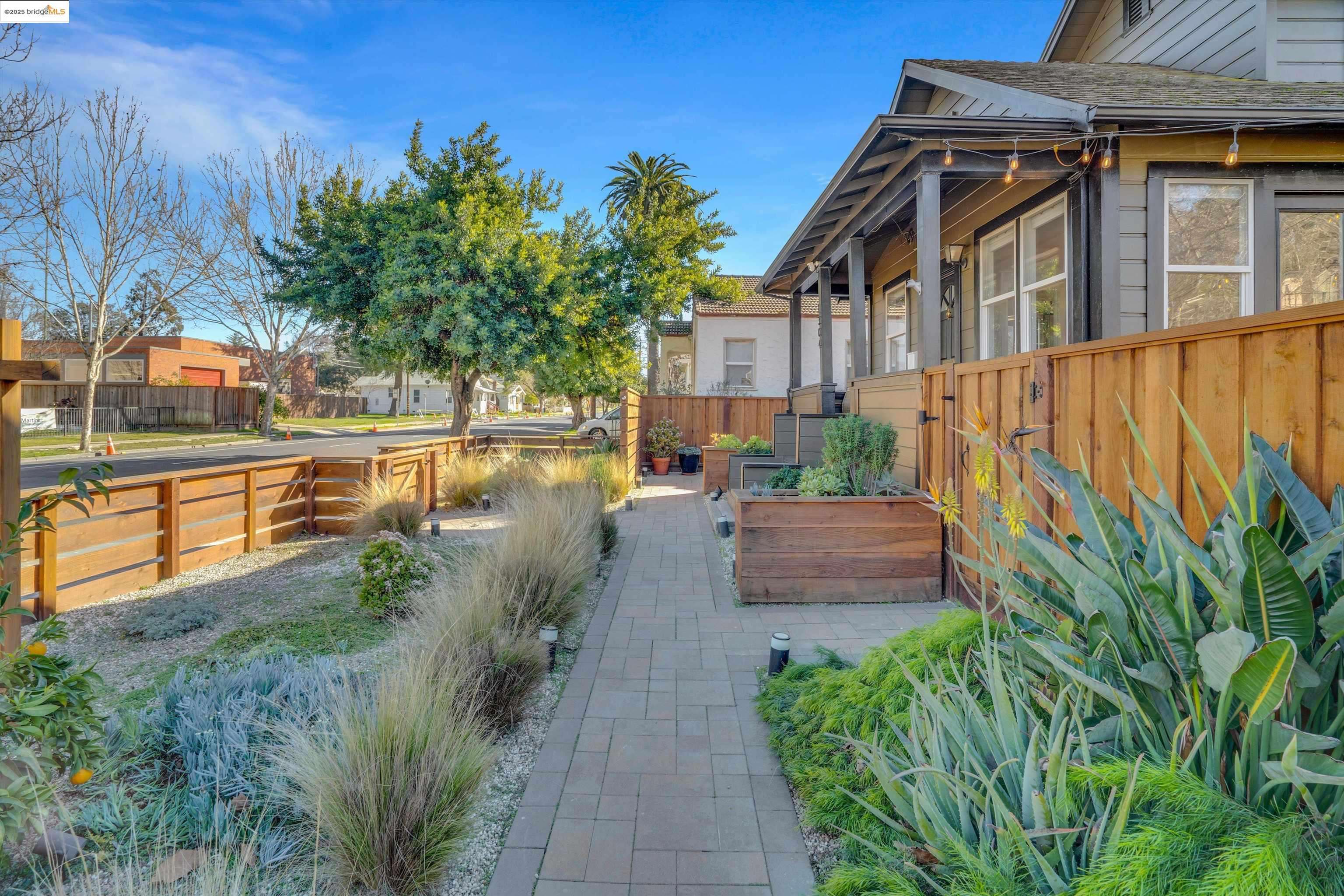 Martinez, CA 94553,1304 Alhambra Ave