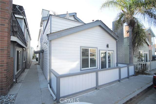 Newport Beach, CA 92663,207 Lugonia ST B