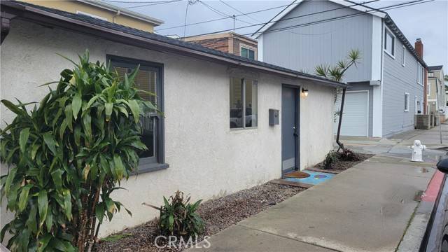 Newport Beach, CA 92663,223 1/2 32nd ST A