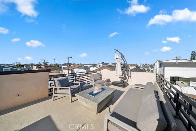 Corona Del Mar, CA 92625,417 1/2 Poinsettia AVE