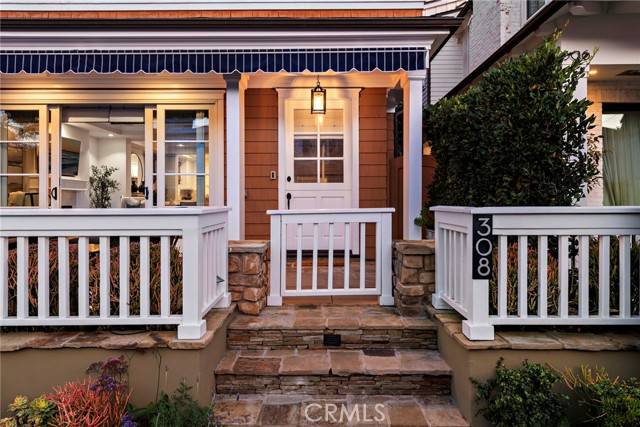 Newport Beach, CA 92662,308 Collins Ave