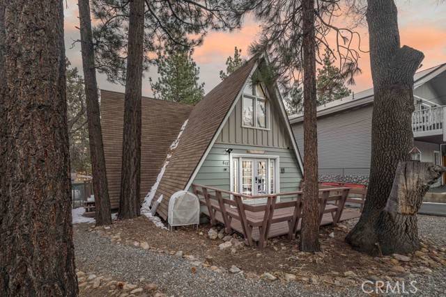 Sugarloaf, CA 92386,617 Highland LN