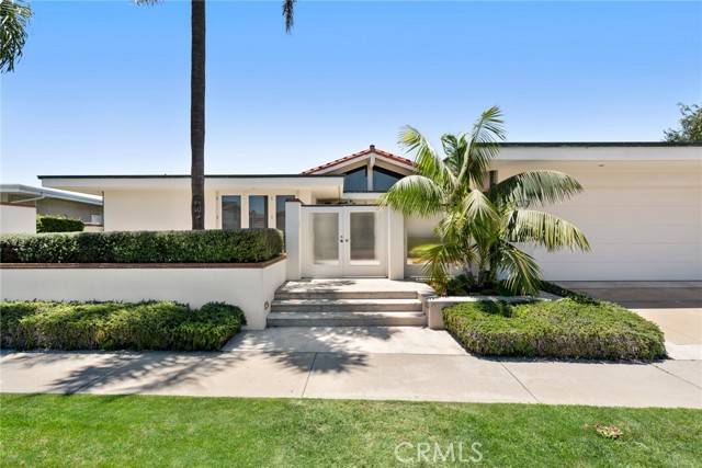 Corona Del Mar, CA 92625,2707 Wavecrest DR