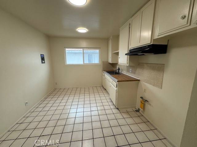 Paramount, CA 90723,8037 Rose ST D