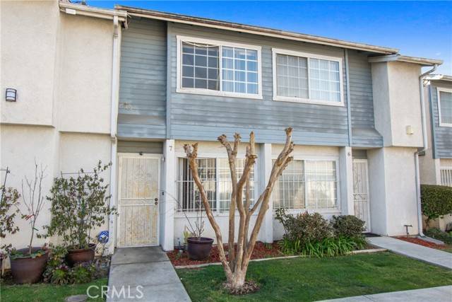 Compton, CA 90220,810 W Compton BLD 7