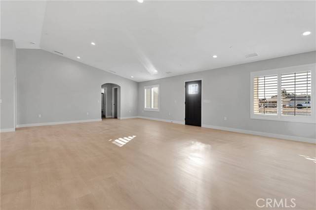 Apple Valley, CA 92308,14777 Navajo RD