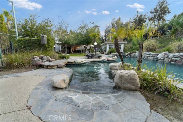 Woodland Hills, CA 91367,6011 Paseo La VT
