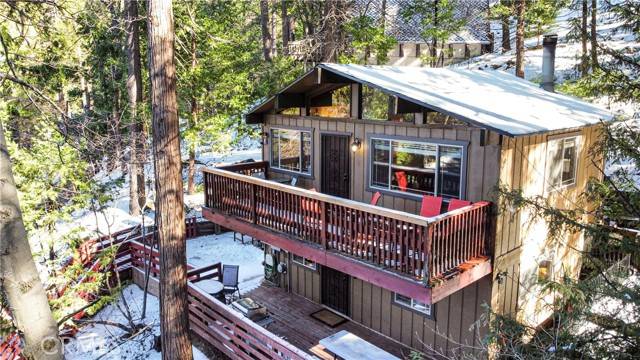 Crestline, CA 92325,24719 Valle DR