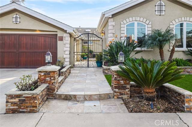 CA 90720,2682 Oak Knoll DR