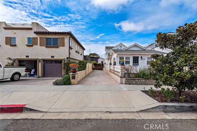 Corona Del Mar, CA 92625,407 Dahlia AVE