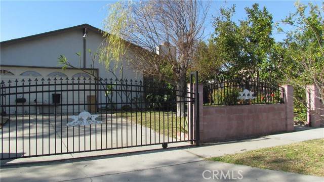 Fontana, CA 92335,9944 Poplar AVE