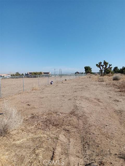 Phelan, CA 92371,9545 Paramount RD