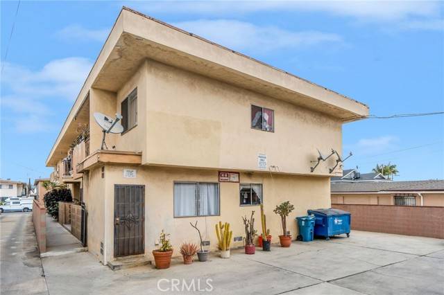 Hawthorne, CA 90250,4376 W 134th ST