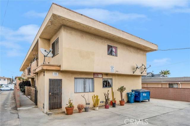 Hawthorne, CA 90250,4376 W 134th ST