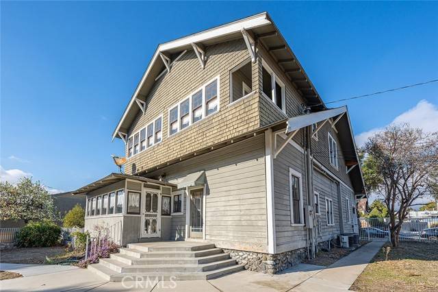 La Verne, CA 91750,2172 Walnut ST