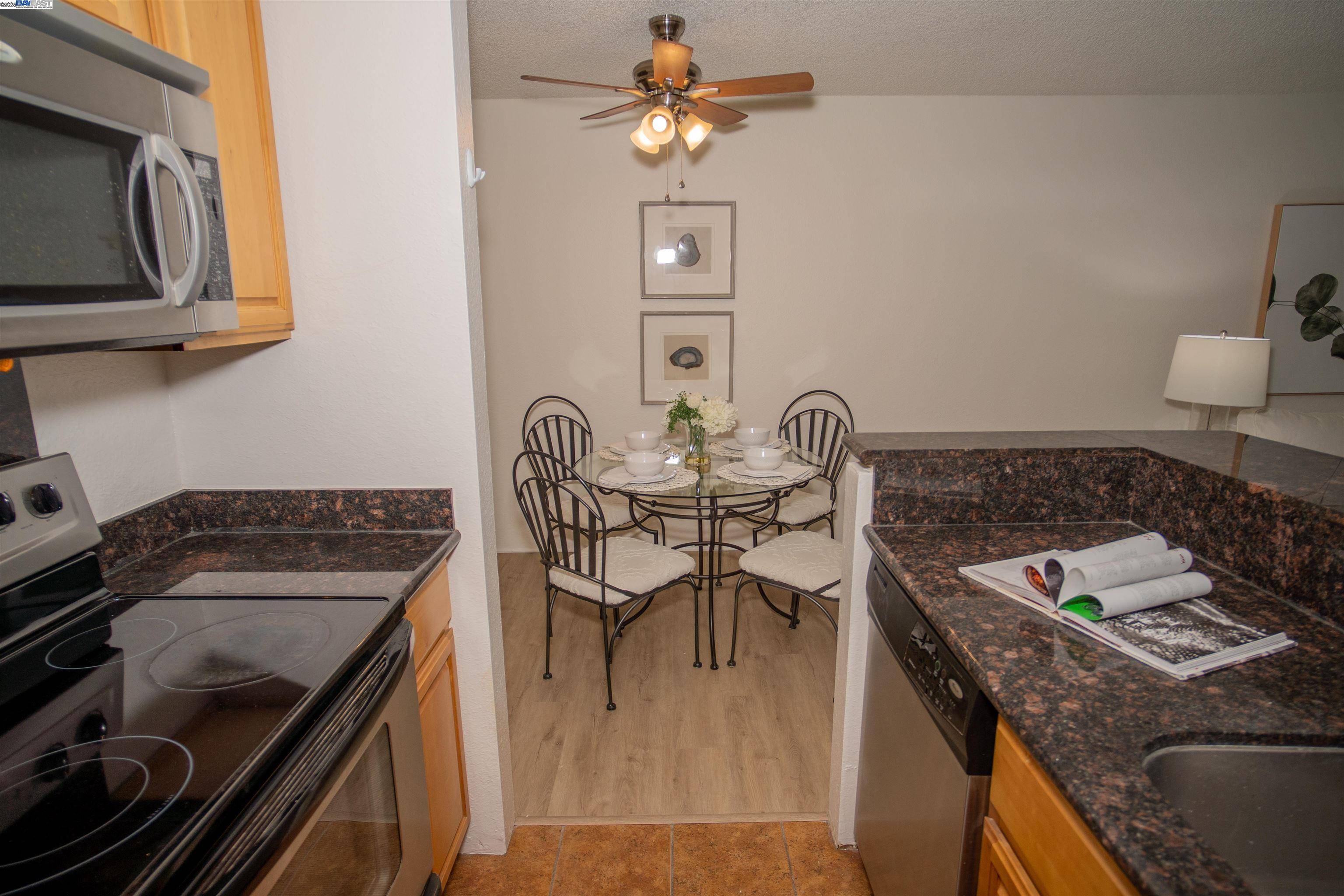 Daly City, CA 94015,372 Imperial Way 7