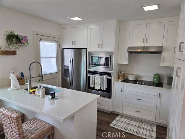 Newport Beach, CA 92660,1228 Rutland RD 6