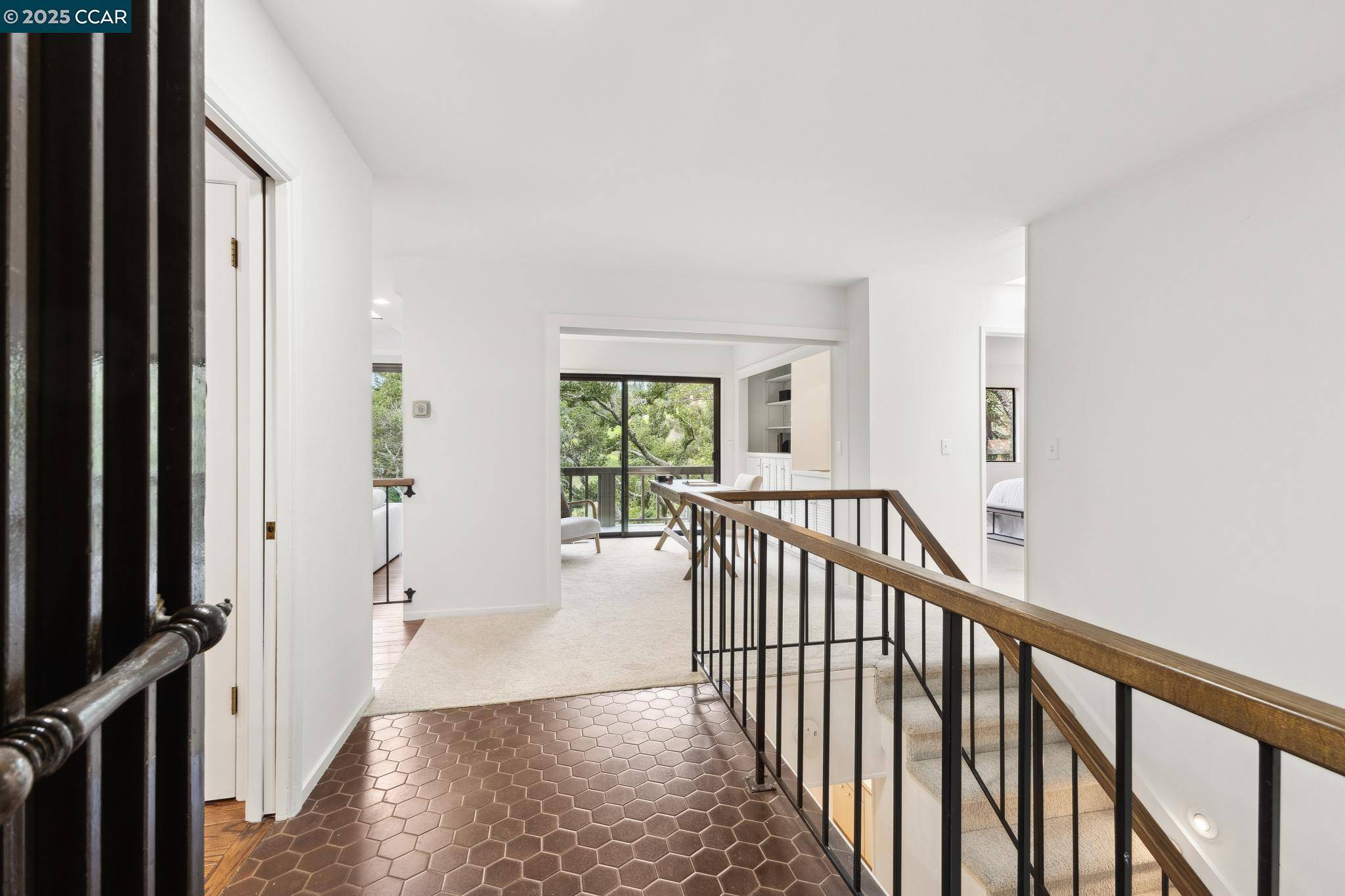 Orinda, CA 94563,21 Via Callados