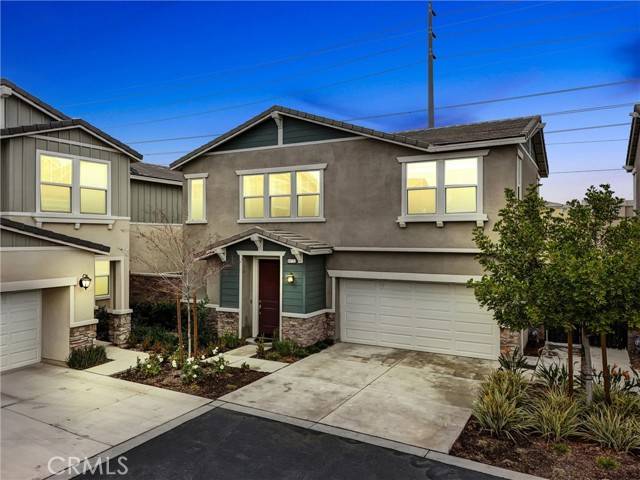 Fontana, CA 92336,16722 Petrus LN