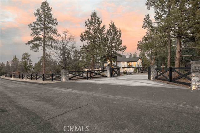 Big Bear City, CA 92314,634 Cedar Glen DR