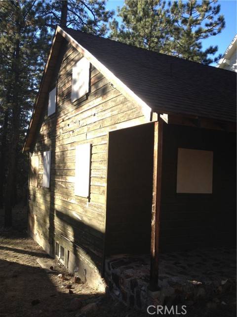 Big Bear Lake, CA 92315,214 Knoll RD