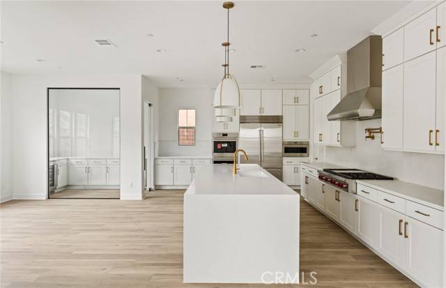 Chatsworth, CA 91311,21207 Wildflower WAY